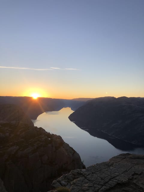 Stavanger: Preikestolen (Pulpit Rock) Guided Hike - What the five-hour hike feels like