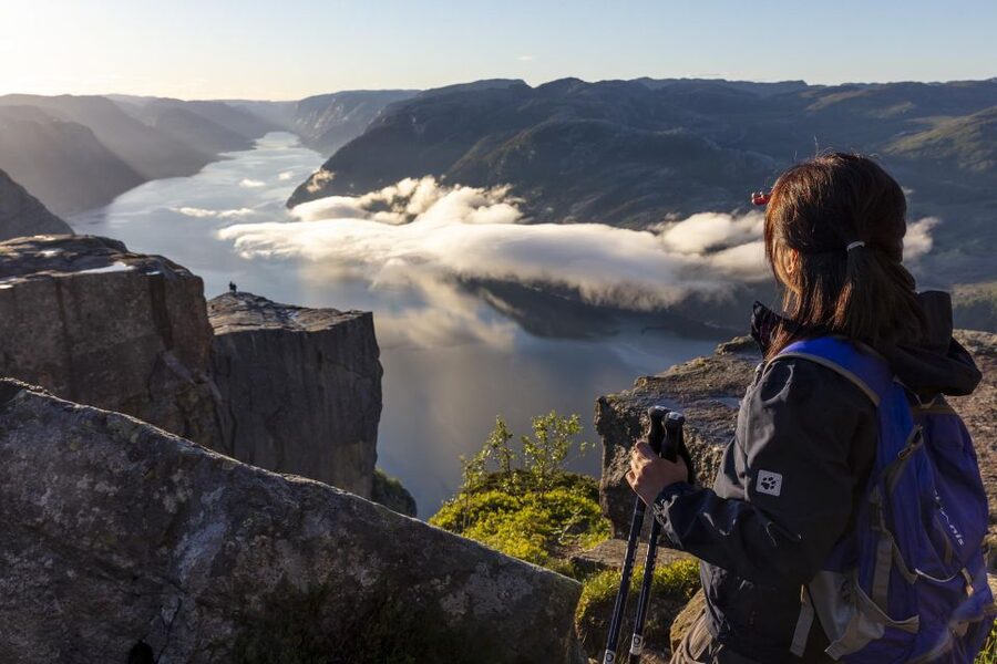 Stavanger: Preikestolen Sunrise Hike with Breakfast Buffet - Who should book, and who should skip it