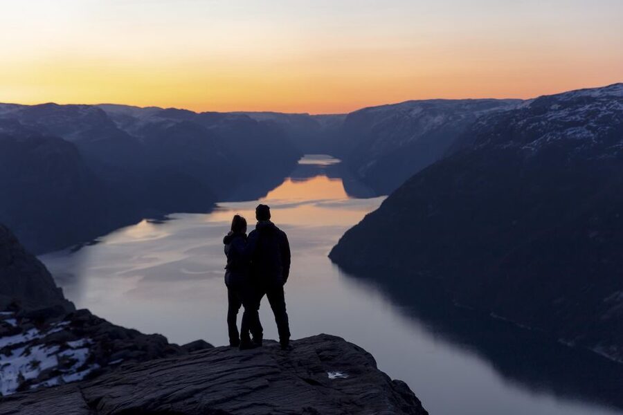 Stavanger: Preikestolen Sunrise Hike with Breakfast Buffet - Pickup from Stavanger and the early drive