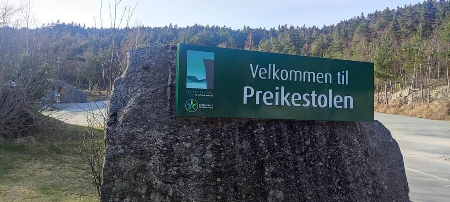 Stavanger: Preikestolen Tour with Guide and Pickup - Leaving Stavanger by coach