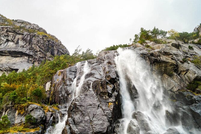 Stavanger: Waterfalls, Caves and Rock Tour By Sea - What the guide and commentary are really like