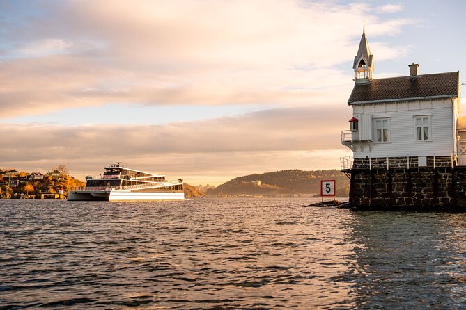 Sustainable Cruise in Oslofjord with audioguiding - Oslo from the water: the first reward
