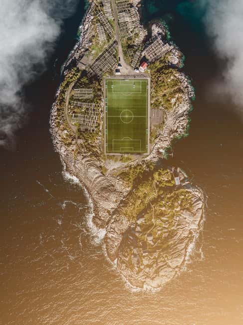 Svolvær and Henningsvær Sightseeing and History Tour - Why This Five-Hour Route Works