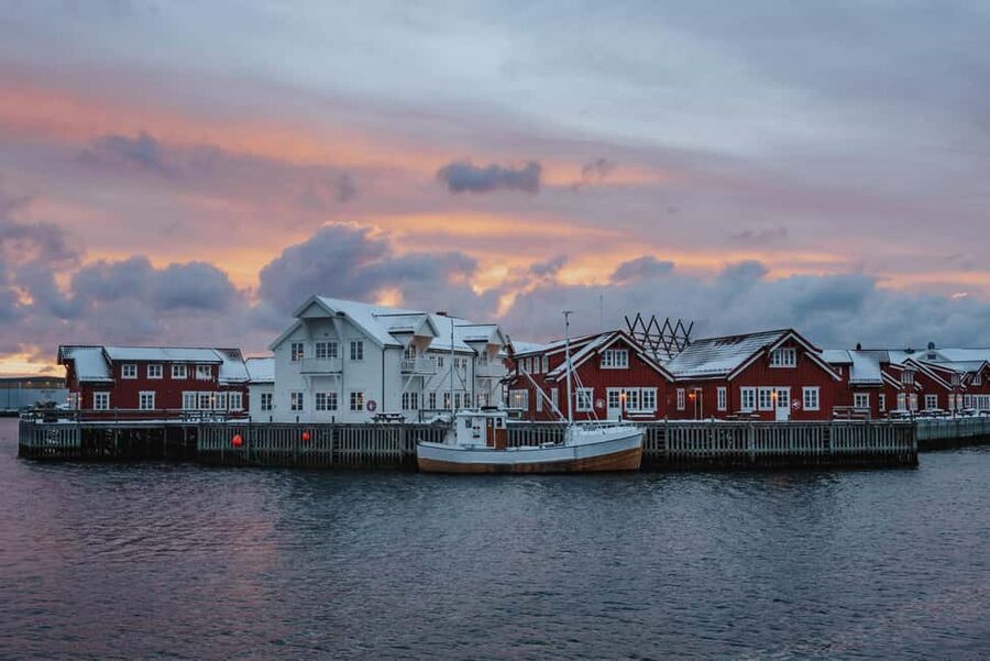 Svolvær: Lofoten Scenic Sightseeing Tour: Half day tour - Gimsøya and the wide Arctic horizon