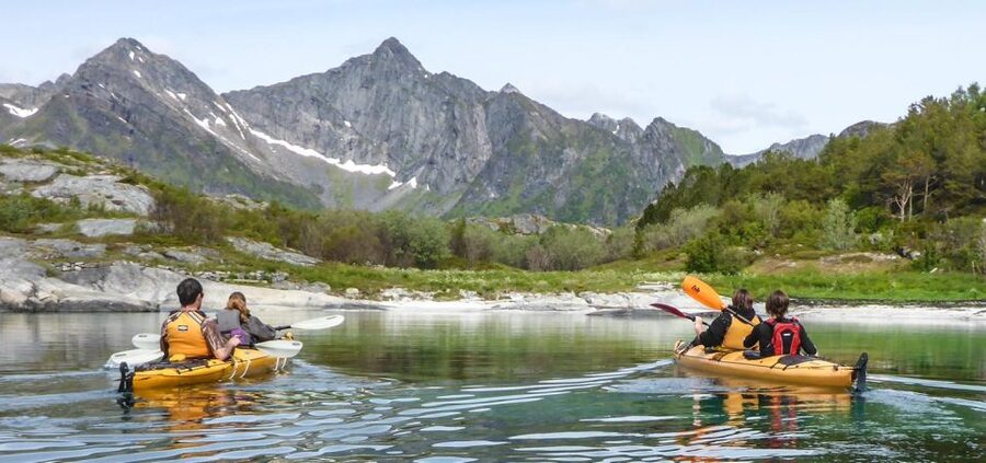 Svolvaer: Sea Kayaking Experience - Getting started with the equipment
