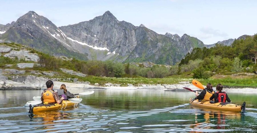 Svolvaer: Sea Kayaking Experience - What the four-hour outing includes