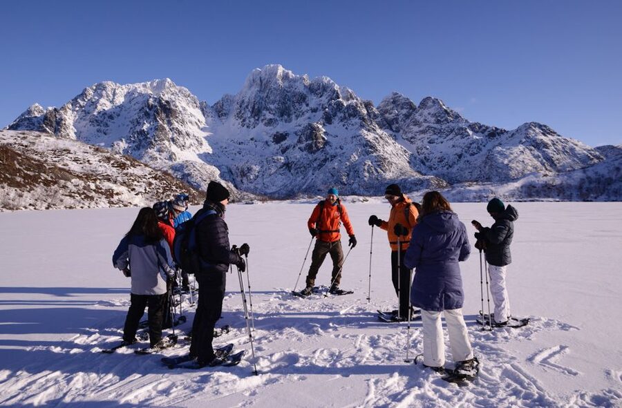 Svolvær: Snowshoe Nature Explorer - Meeting on Svolvær’s harbour quay