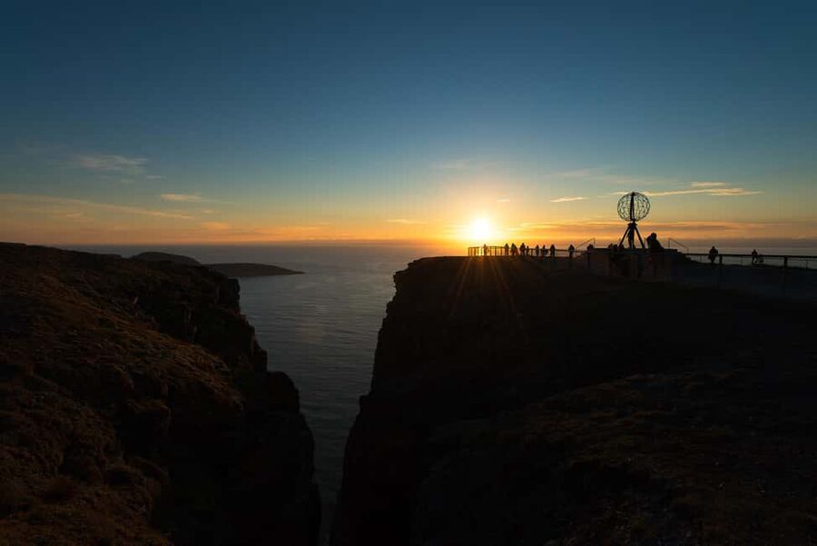 The North Cape Midnight Tour - Leaving Honningsvåg for the North Cape