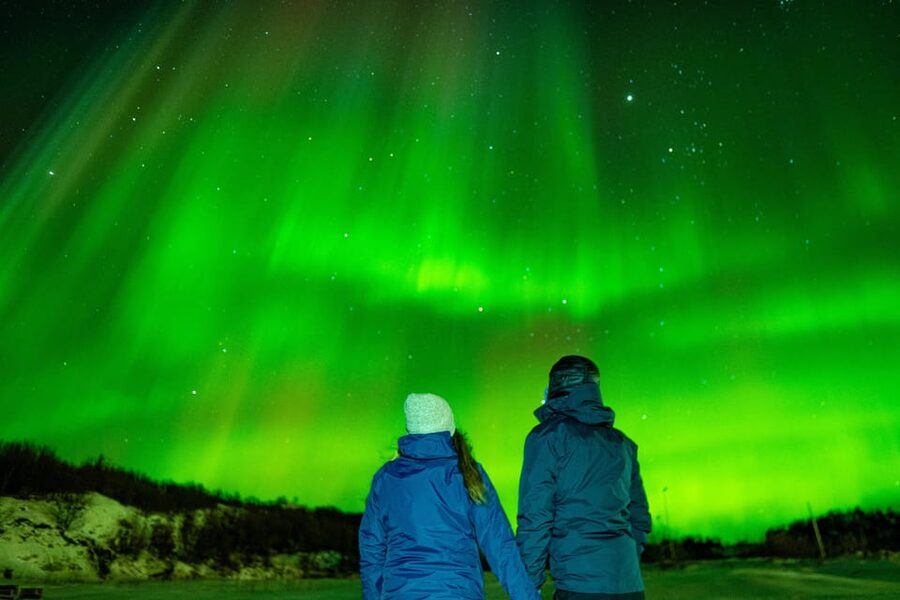 Tromsø Adventurous Northern Lights Small-Group - Warm drinks, campfire time, and the comfort factor