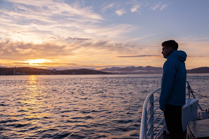 Tromsø: Arctic Fjord Cruise & Fishing Experience - Guides, hosts, and the human side of the trip