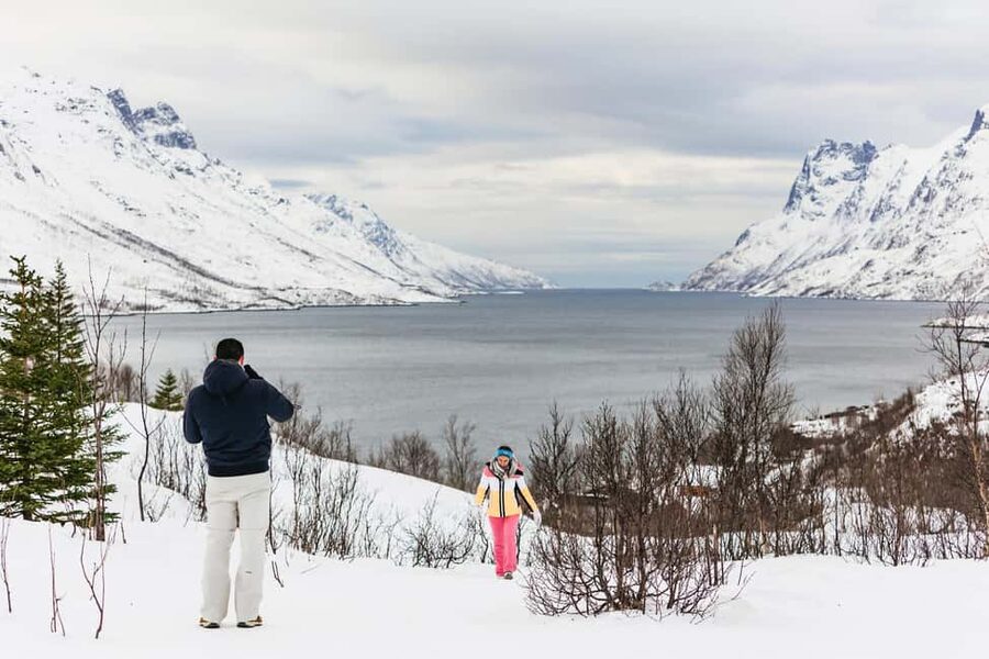 Tromsø: Arctic Landscape and Fjord Tour with Snacks - Fjordvegen and Grøtfjorden: where the views grow bigger