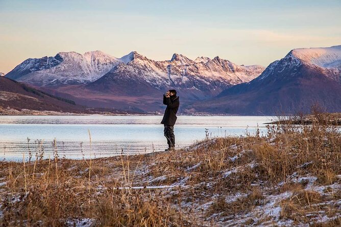 Tromsø: Arctic Landscapes Hiking / Snowshoeing Tour in the wild - Reaching the scenic viewpoints