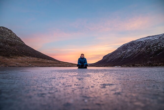 Tromsø: Arctic Landscapes Hiking / Snowshoeing Tour in the wild - Meeting in central Tromsø at 9:30