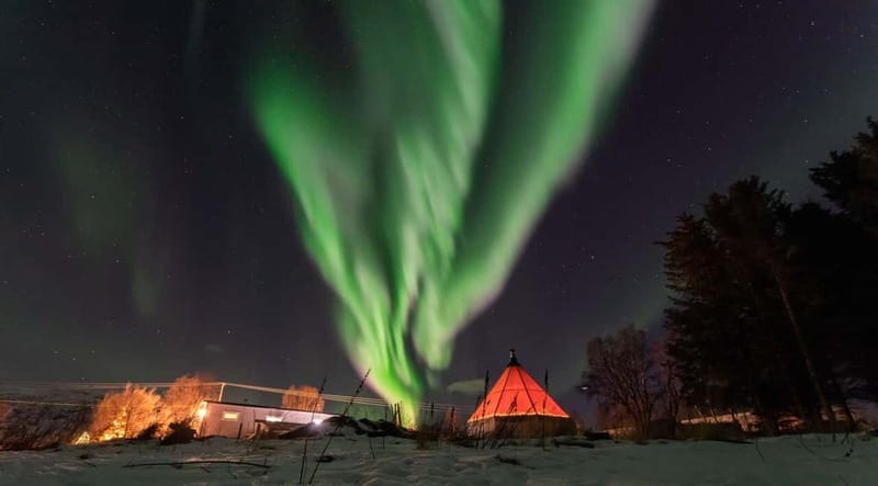 Tromsø: Aurora Safari Chase by big bus with Camp meal - Arriving at a private Aurora Camp
