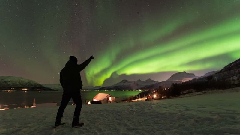 Tromsø: Aurora Safari Chase by big bus with Camp meal - How good is the $146 value?