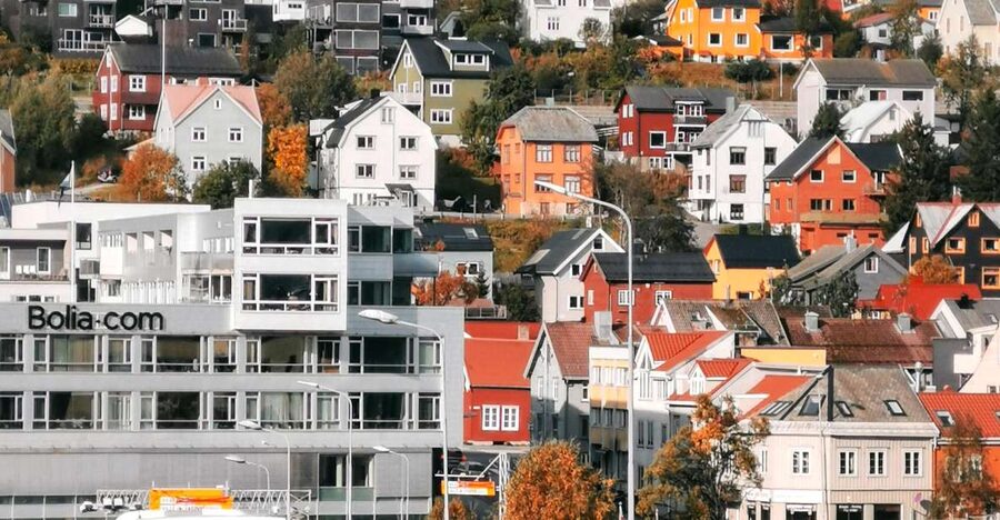 Tromsø: Capture the most Photogenic Spots with a Local - Weather, clothing, and pace