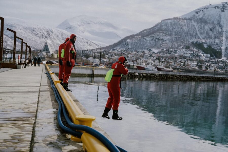 Tromsø city center Urban Floating experience - Ninety minutes floating in Tromsø Harbour