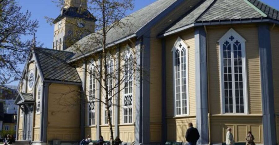 Tromso: City Highlights Guided Walking Tour - Key points about Tromsø City Highlights