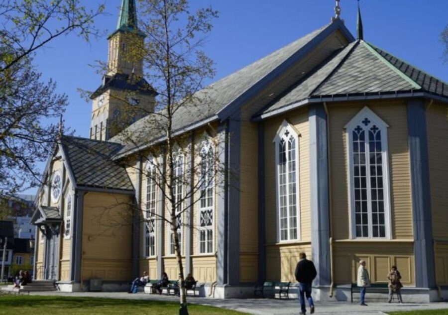 Tromso: City Highlights Guided Walking Tour - Why this walking tour makes sense in Tromsø