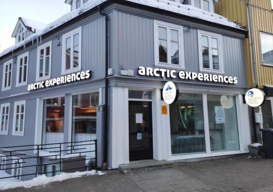 Tromso: City Highlights Guided Walking Tour - Starting beside the pier at noon