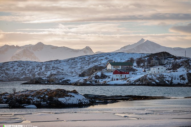Tromsø: Day trip to the island of Sommarøy through the Fjords - The photography service, with an important condition