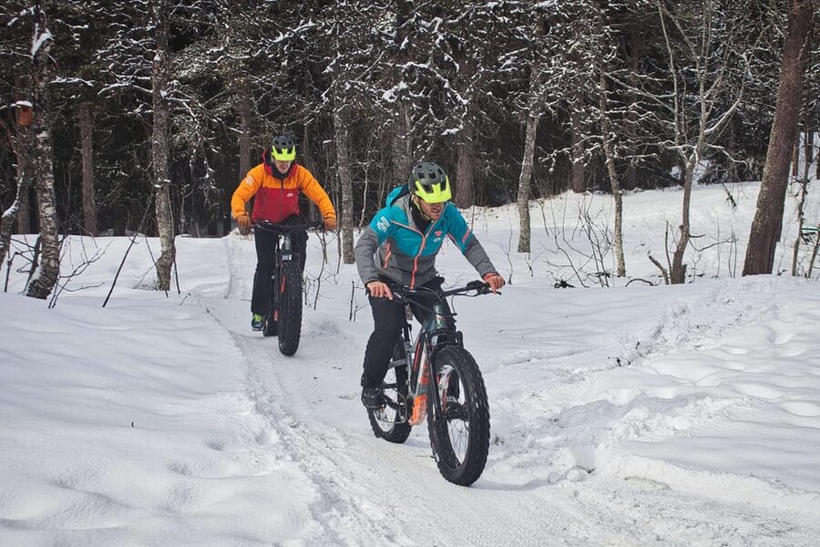 Tromsø: Electric fatbike trip on winter paths - From Tromsø Outdoor to the snowy city paths