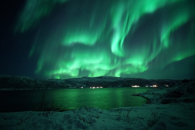 Tromsø: Evening Cruise with Northern Lights Opportunity - Waiting for the aurora under real Arctic conditions