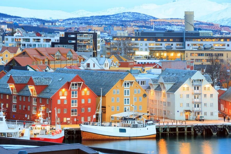 Tromso: Express Walk with a Local in 60 minutes - Food, coffee, and bar advice that saves time