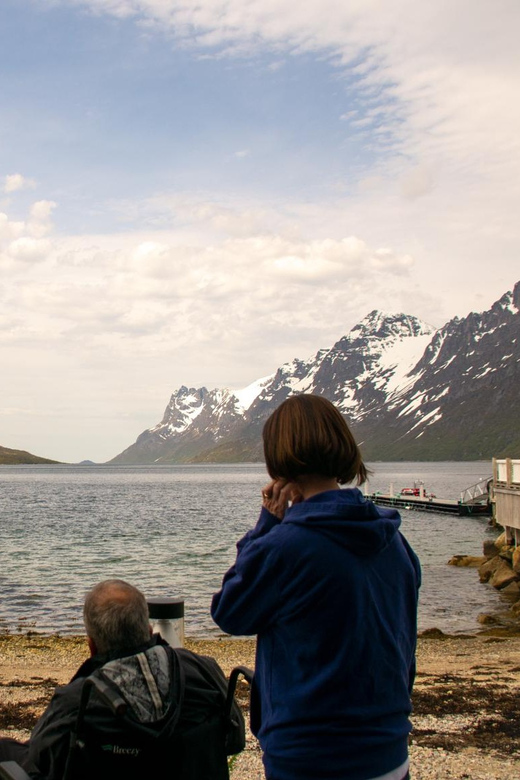 Tromsø: Fjords, Kvaløya & Sommarøy Accessible Tour w/ Lunch - The guides shape the day