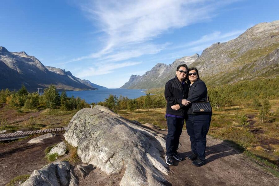 Tromso: Guided Fjord Expedition in Kvaløya with Light Lunch - Sommarøy and the warm lunch by the sea