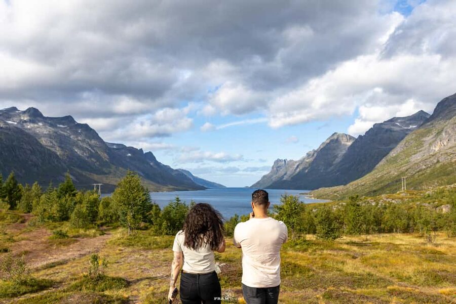 Tromso: Guided Fjord Expedition in Kvaløya with Light Lunch - Kvaløya’s fjords, beaches, and mountain views