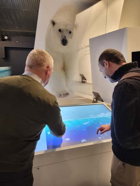 Tromsø: Guided Polar Bear Walk incl. Polaria & Polar Museum - Starting at Tromsø Cathedral with the city at your feet