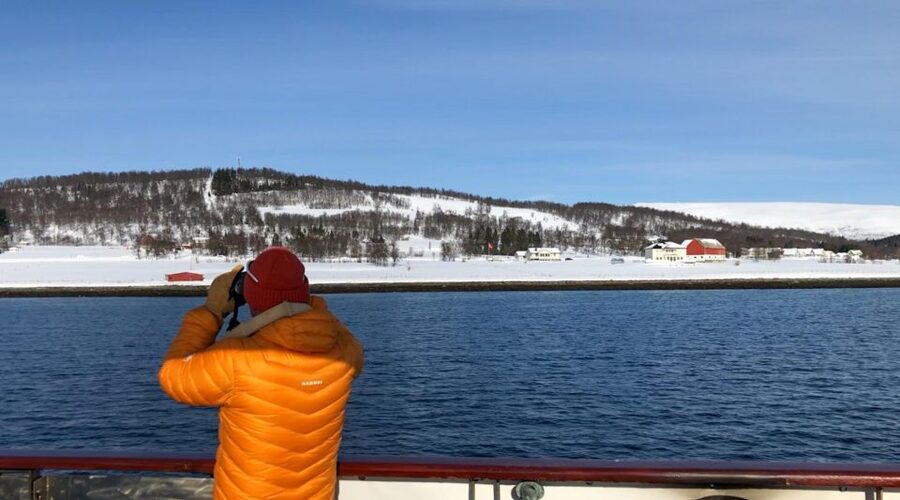 Tromsø: Luxury Polar Fjord Cruise w/ Hot Tub & Polar Plunge - Finding Wildlife Without Chasing It