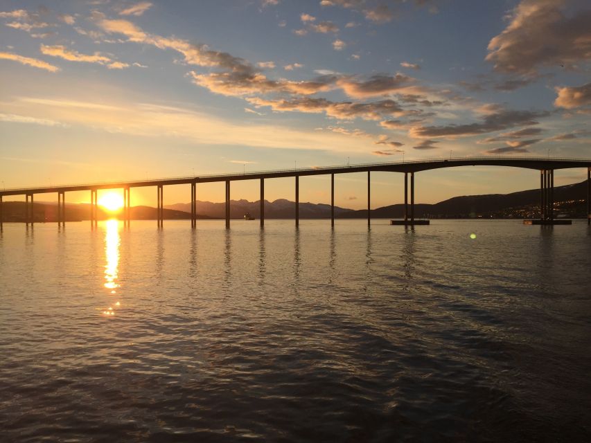 Tromsø: Midnight Sun Cruise in a Luxury Catamaran - Finding the Floating Jetty beside Scandic Ishavshotel