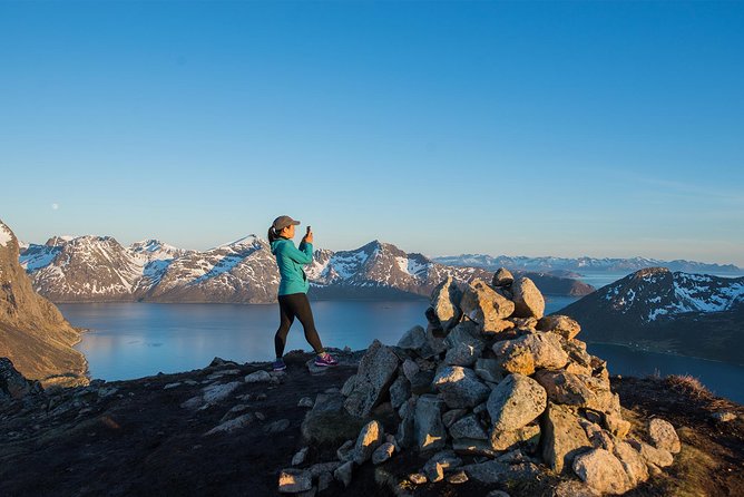 Tromsø: Midnight Sun Hike with Wandering Owl - The guides shape the experience