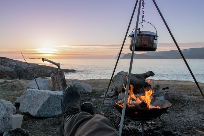 Tromsø: Midnight Sun with Campfire with Wandering Owl - Key points to know before booking