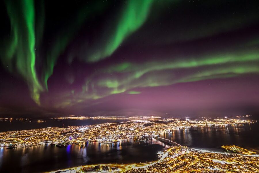 Tromso: Northern Lights Cable Car Excursion - Why Tromsø’s cable car is a smart Northern Lights setting
