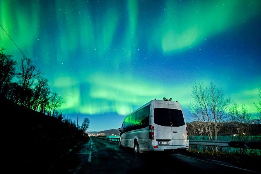 Tromsø: Northern Lights Chase Minibus Tour - Meeting the minibus in central Tromsø