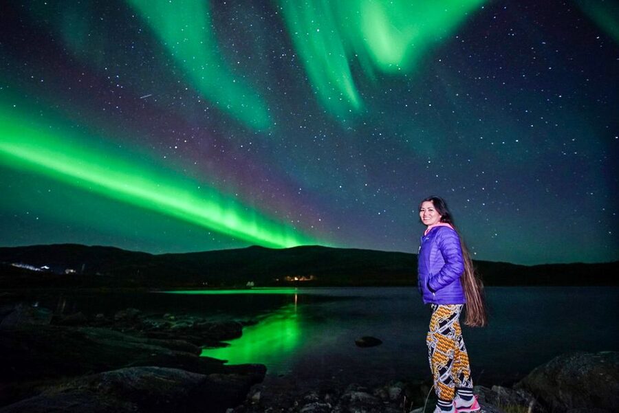 Tromsø: Northern Lights Chase Minibus Tour - Hansnes, Sommarøy, and Bardu as alternate viewing areas