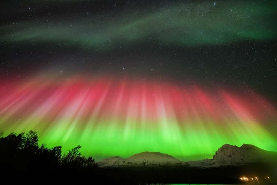 Tromsø: Northern Lights Chase with Free Photos - Who will enjoy this most?
