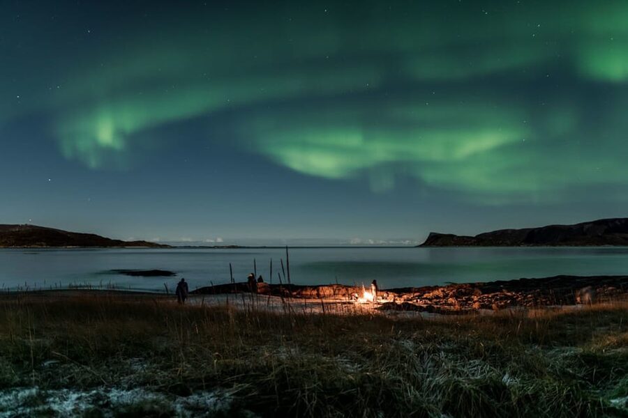 Tromsø: Northern Lights Photography Small-Group Tour - New moon, full moon, and the changing seasons