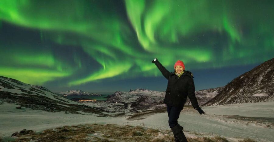 Tromso: Northern Lights Photography Tour by Bus (or miniBus) - Learning to photograph the Aurora