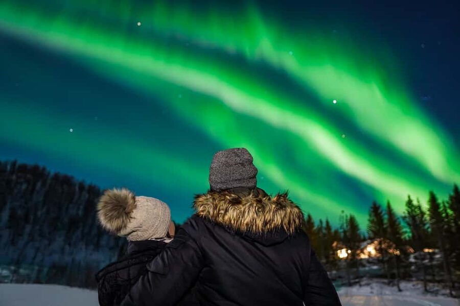 Tromsø: Northern Lights Tour with Guaranteed Sightings - A Tromsø aurora tour with a family connection