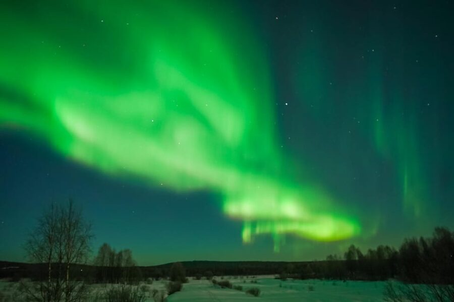 Tromsø: Northern Lights Tour with Guaranteed Sightings - Waiting for the sky to open