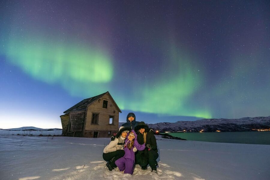 Tromsø: Northern Lights Tour with Professional Photographer - Practical clothing advice for Tromsø nights