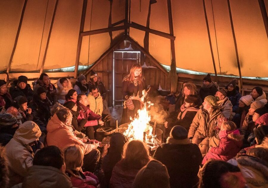 Tromsø: Reindeer Camp Dinner with Chance of Northern Lights - Dinner in the gamme: salmon, bidos, and cake