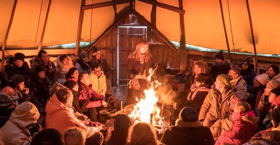 Tromsø: Reindeer Camp Dinner with Chance of Northern Lights - Waiting for the Northern Lights
