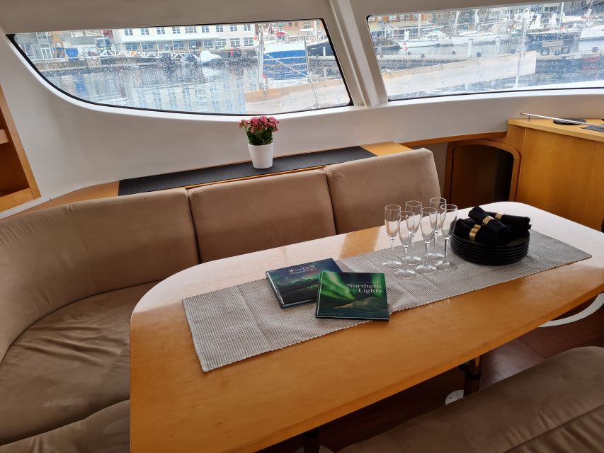 Tromso: Sightseeing Cruise by Catamaran with Snacks & Drinks - A warm saloon matters in Tromsø