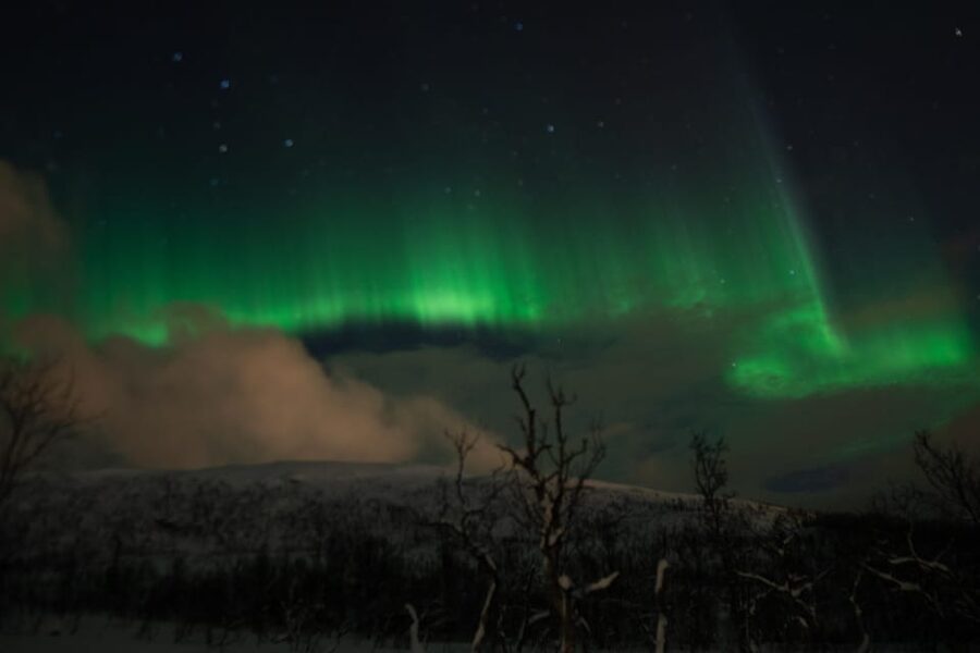Tromsø: Small-Group Adventurous Northern Lights Hunt - Learning to photograph the Northern Lights