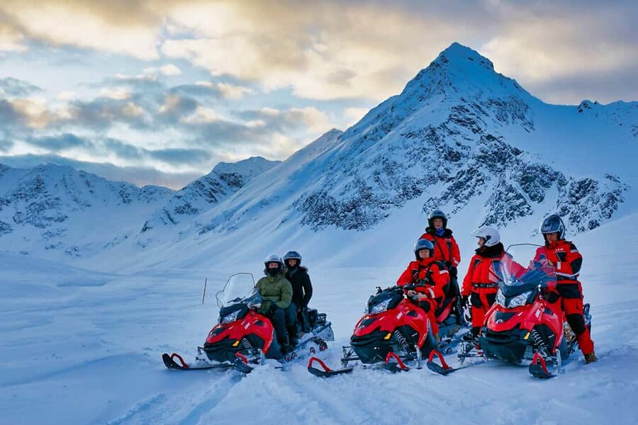 Tromsø: Snowmobile Safari with Aurora Crystal Lavvo Stay - Getting ready for the snowmobile ride